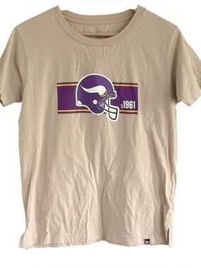 Team Apparel Womens 1961 Vikings MN Tee Shirt Size Small Tan